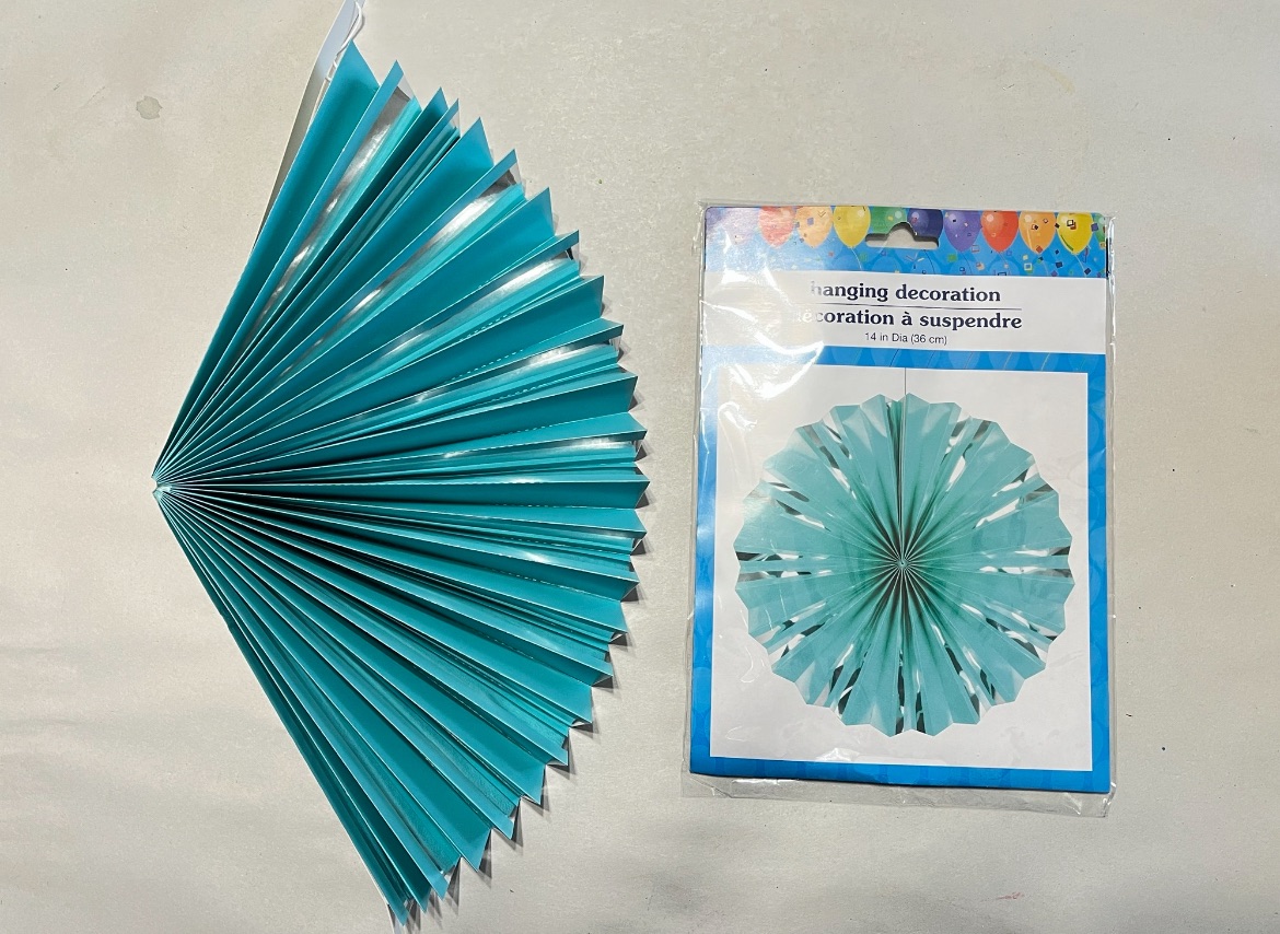 Snowflake hanging decoration