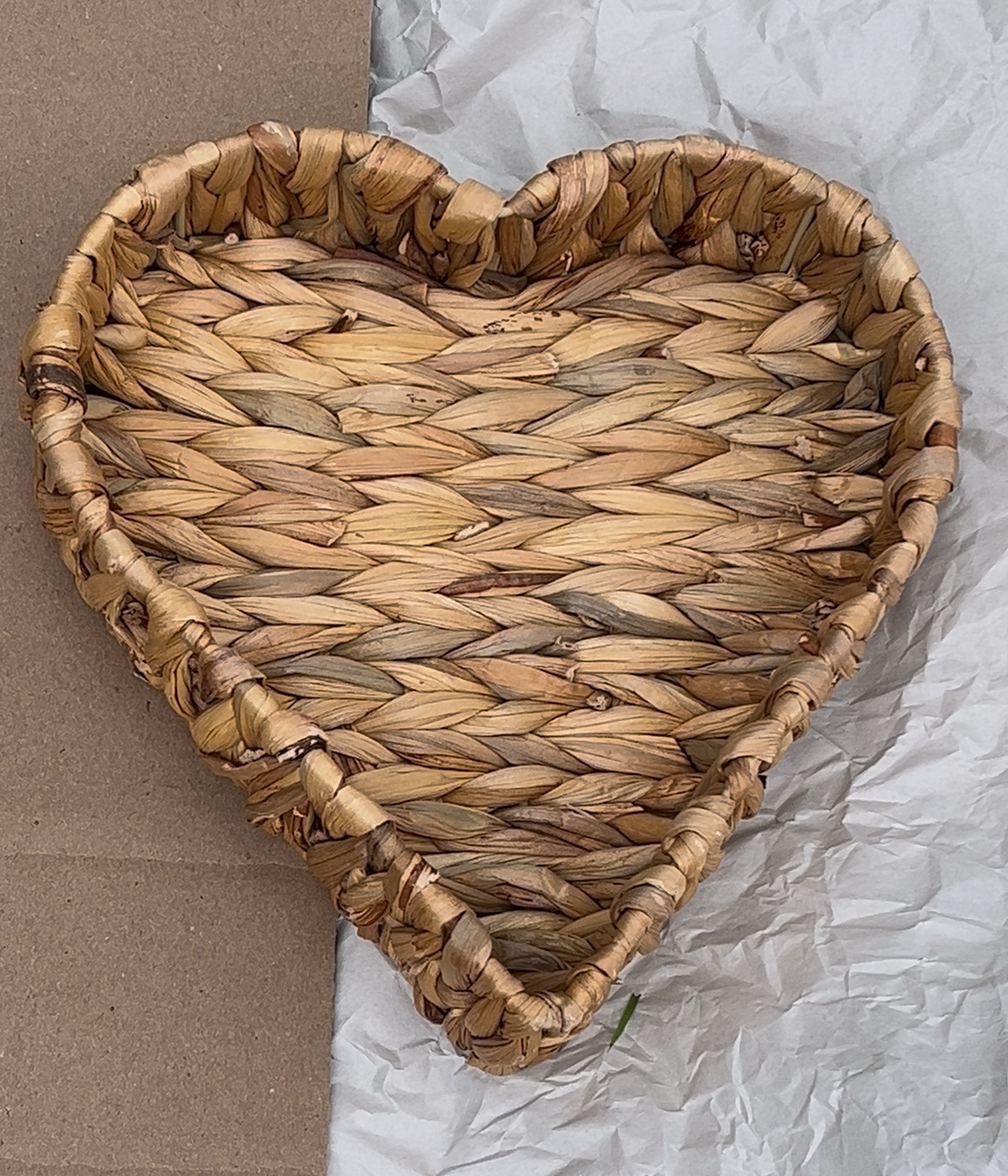 Wicker Heart Hanger